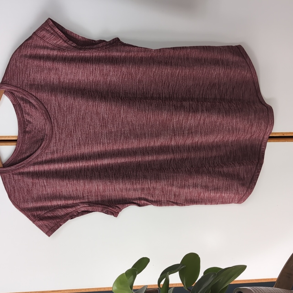 Lululemon Lost In Pace Tee 10 Heathered Deep Rouge